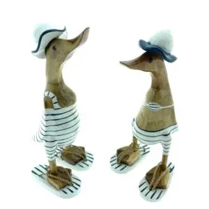 Detailaufnahme einer dunkelblau-weißen Bambus-Holzente – Kunsthandwerk aus Indonesien, Größe S, M oder L.