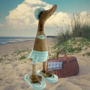 Charmante maritime Holzente Stana – perfekte Dekoration für skandinavische und nordische Wohnstile