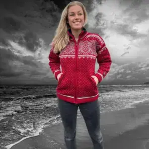 Traditionelles Norweger-Muster mit Schneeflocken und Lusepunkten auf Schurwolle
