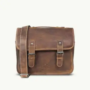 Messenger Bag TOURER von Alpenleder aus 100 % Leder – klassische Frontansicht in Camel