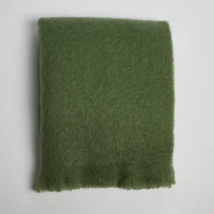 Hochwertige Mohairdecke Dunloe in natürlichen Grüntönen