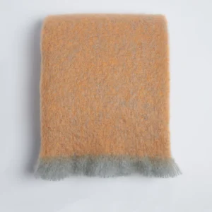 Hochwertige Mohairdecke Causeway in warmen Natur- und Erdtönen