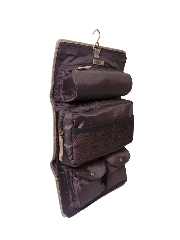 Aufgehängte Vanity Bag aus braunem Vollleder mit mehreren Fächern