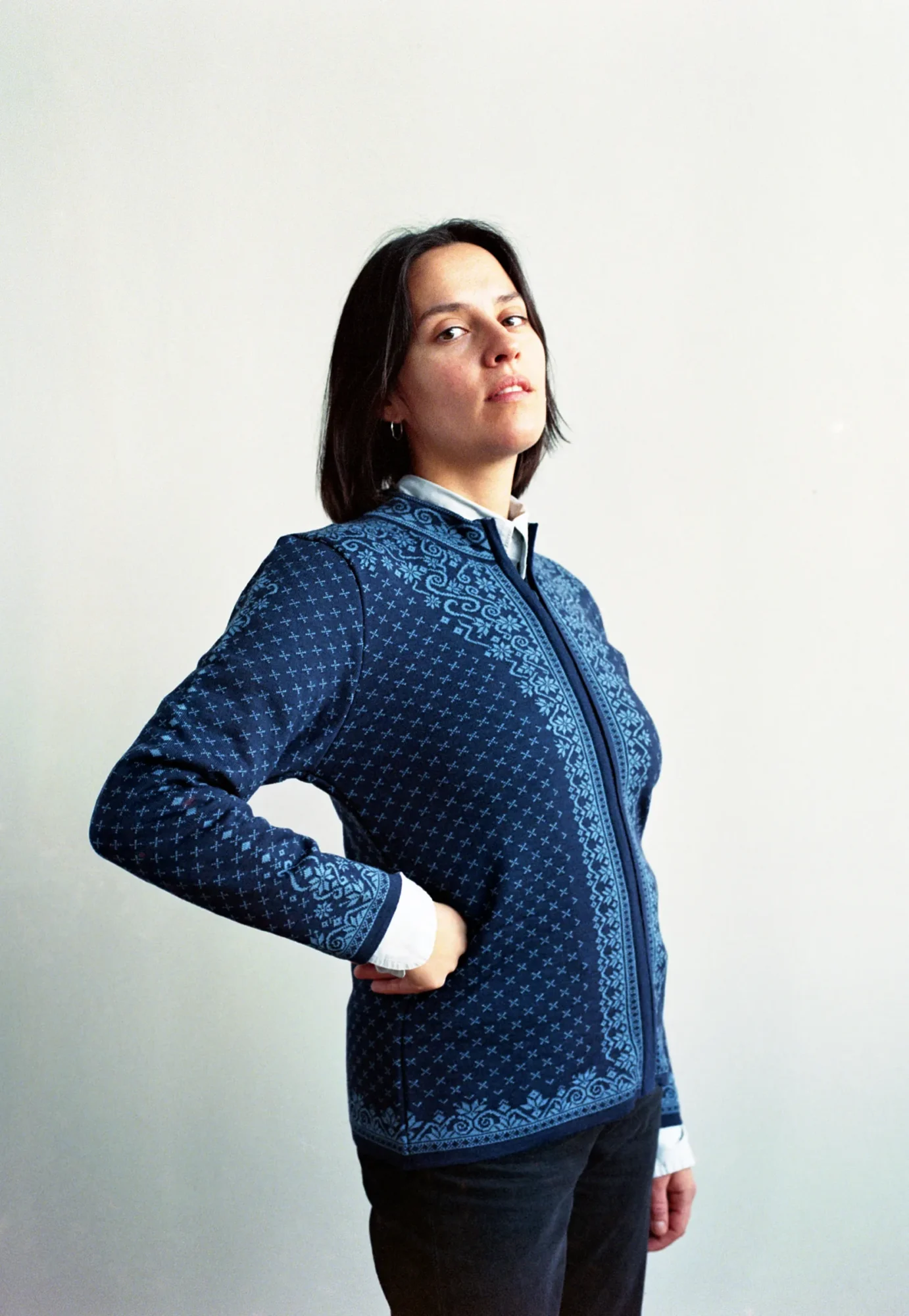 Norlender Anne Merino Wool Cardigan in Navy aus Extra Fine Merino Wool
