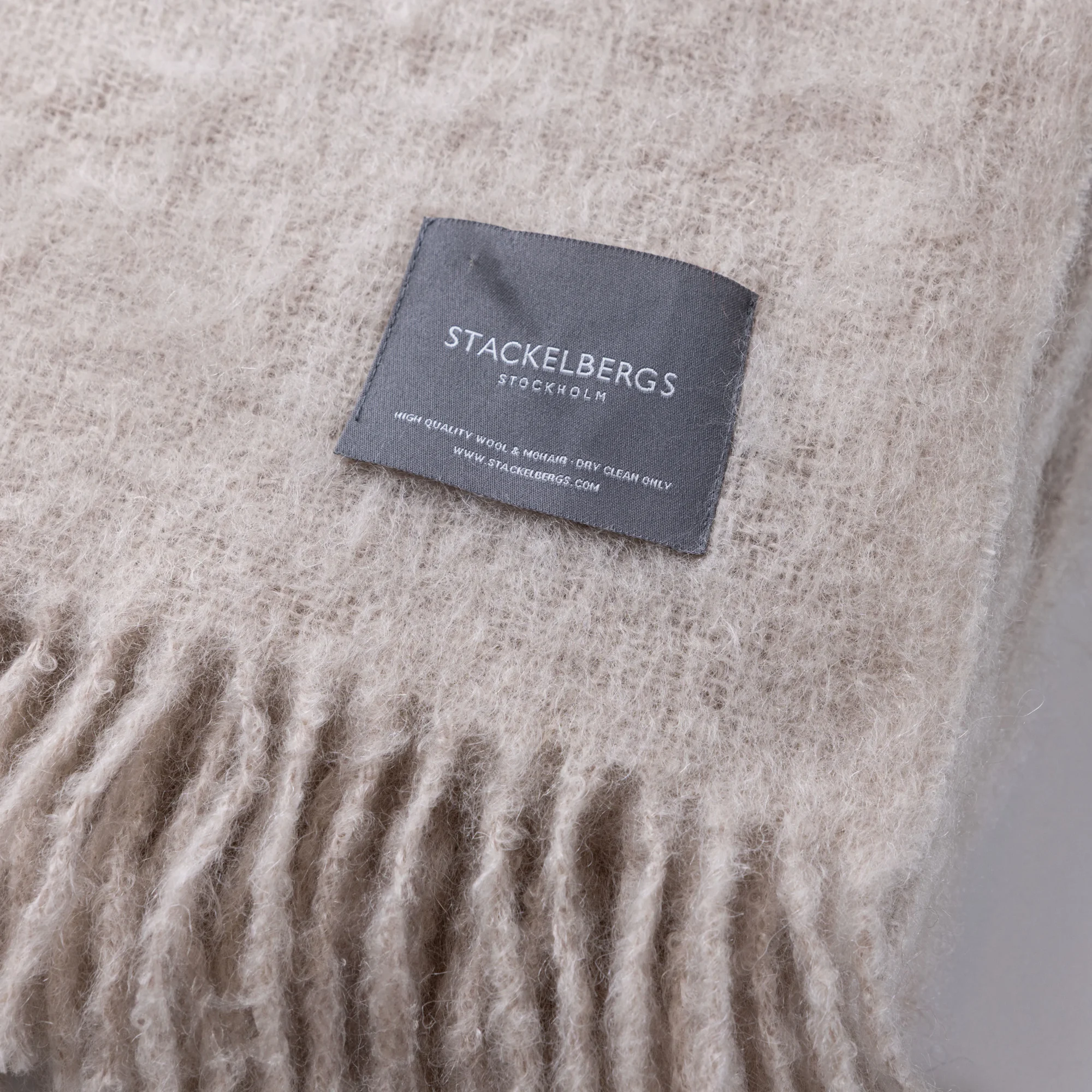 Stackelbergs Mohair Blanket Portabello in Oyster White aus Mohairwolle