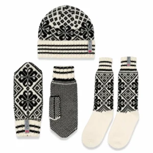 Norlender Selbu Beanie (Strickmütze), Fäustlinge und Wollsocken in Schwarz aus 100 % Wolle mit traditionellem norwegischem Selbu-Sternmuster.
