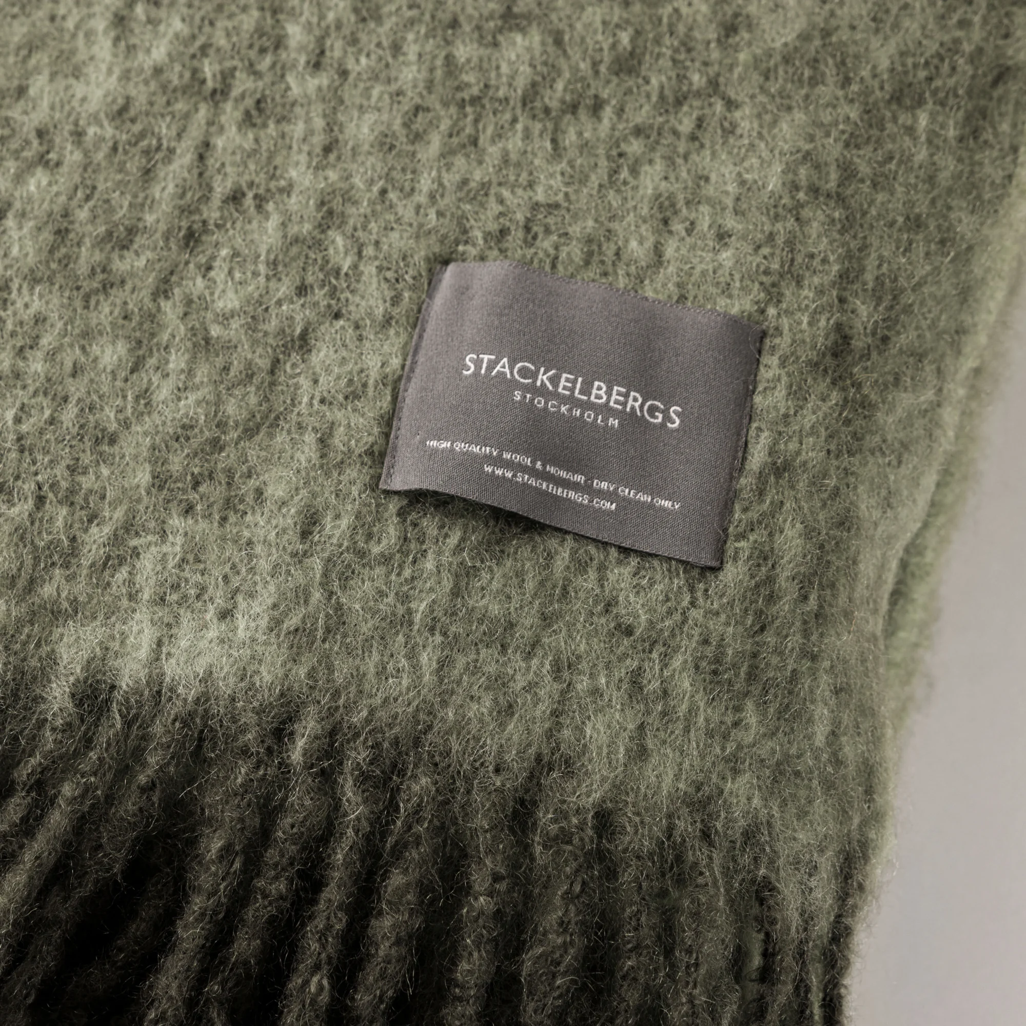 Weiche Stackelbergs Mohairdecke in Moosgrün und Salbeigrün