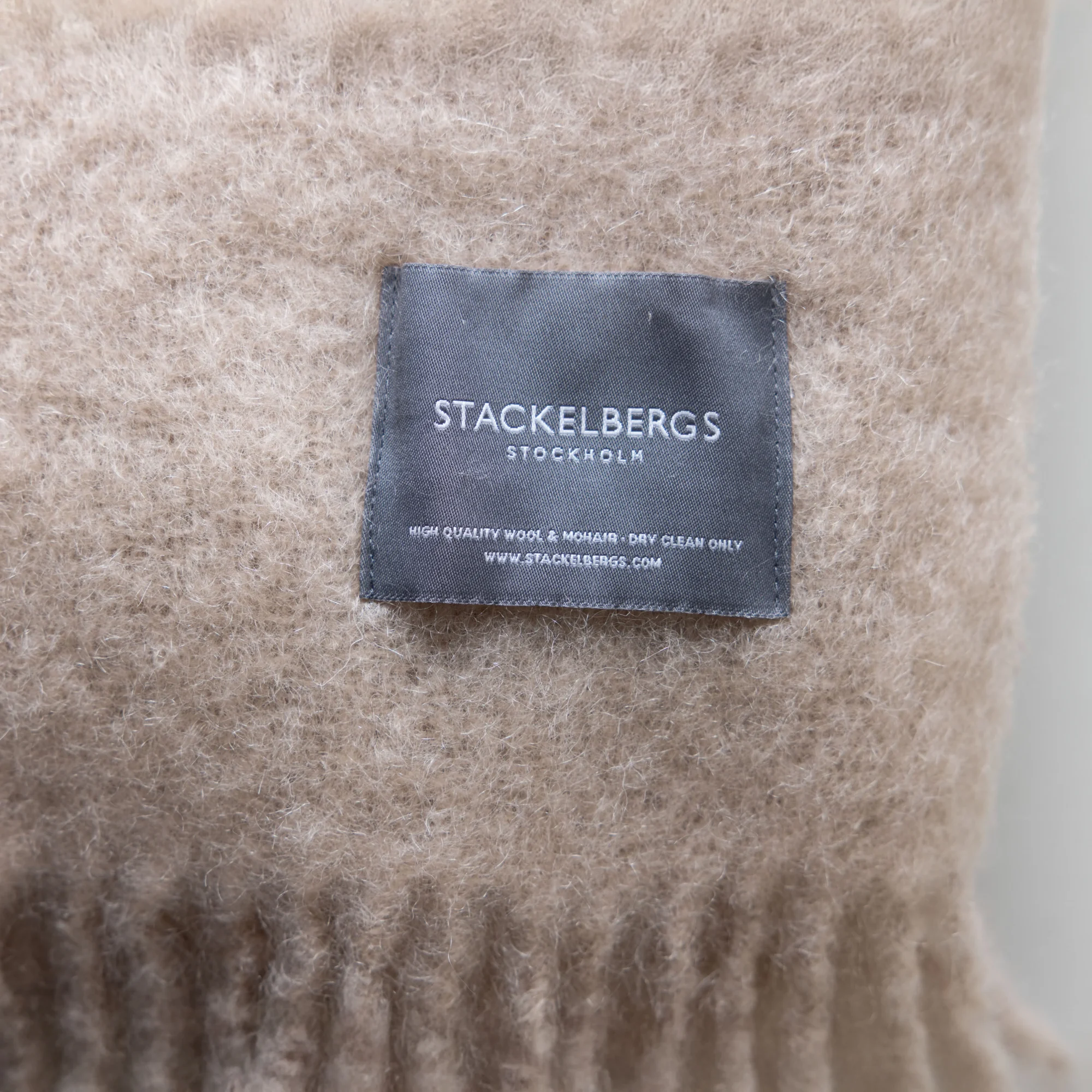 Hochwertige Mohairdecke von Stackelbergs in Sand